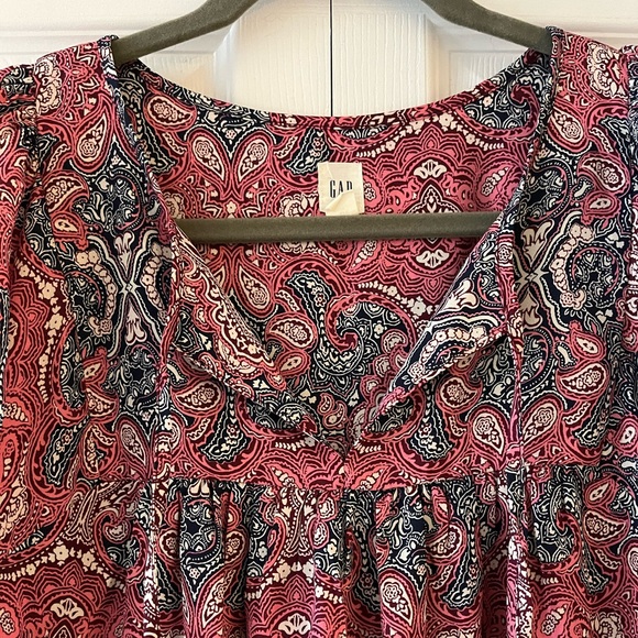 Gap paisley blouse ✨EUC✨ - Picture 2 of 6